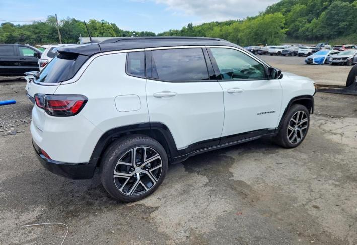 Salvage 2024 Jeep Compass Limited in White
