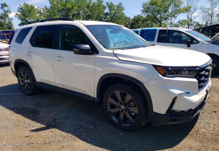 Salvage 2025 Honda Pilot Sport in White