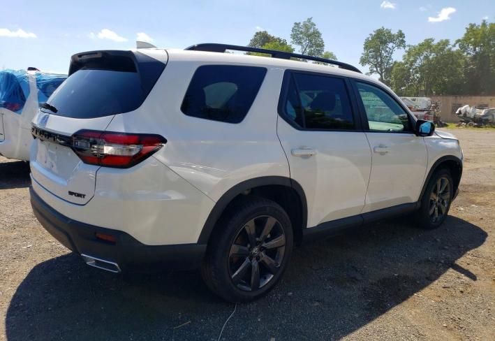 Salvage 2025 Honda Pilot Sport in White