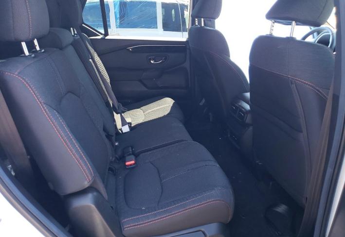 Salvage 2025 Honda Pilot Sport in White