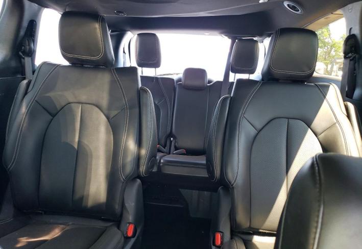 Salvage 2024 Chrysler Pacifica Hybrid Select in White
