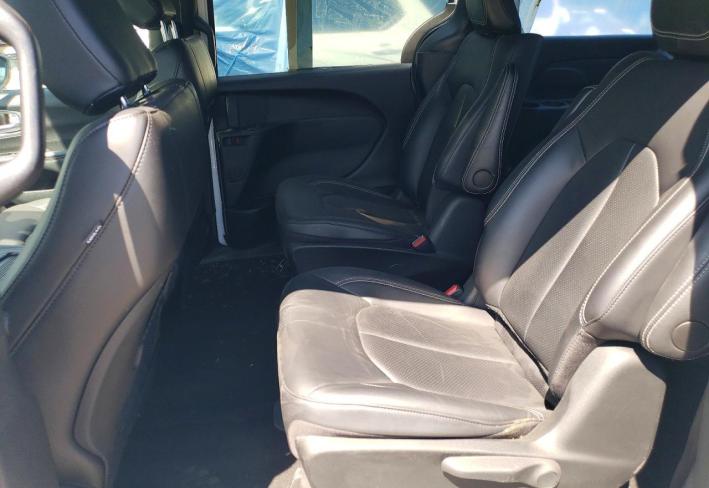 Salvage 2024 Chrysler Pacifica Hybrid Select in White