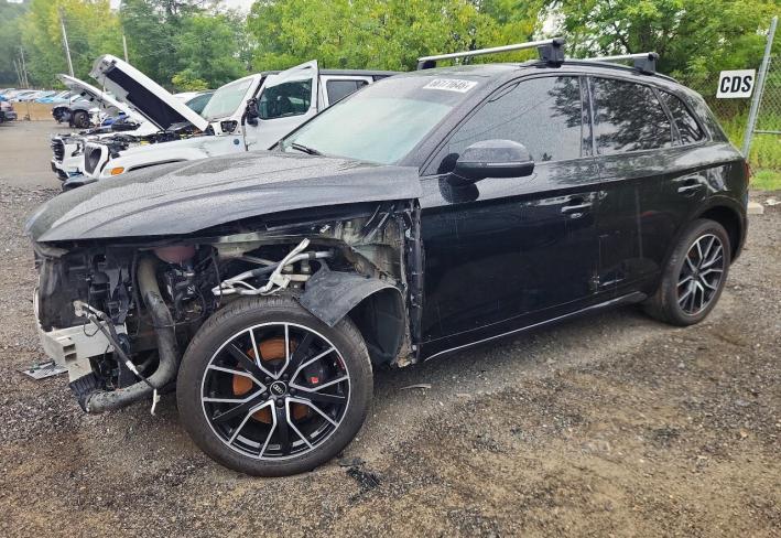 Salvage 2021 Audi Sq5 Prestige in Black