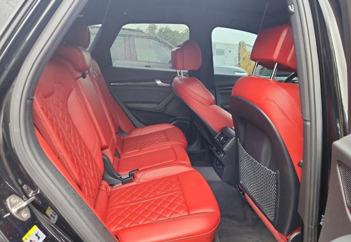 Salvage 2021 Audi Sq5 Prestige in Black