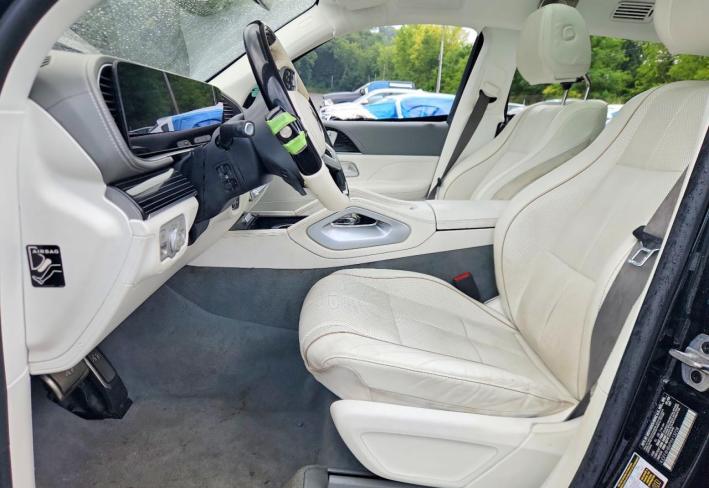 Salvage 2023 Mercedes Benz Gls 600 Maybach in Two Tone