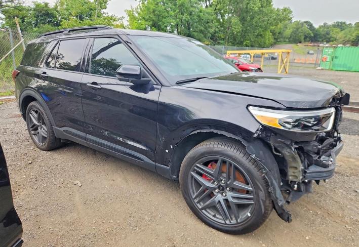 Salvage 2025 Ford Explorer St in Black
