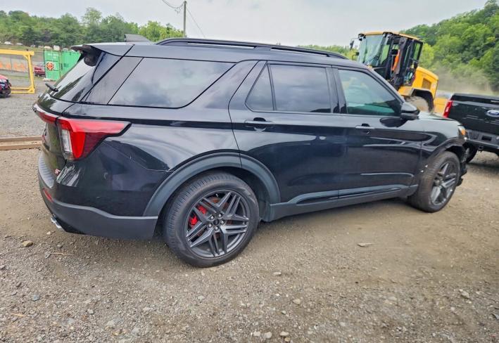 Salvage 2025 Ford Explorer St in Black