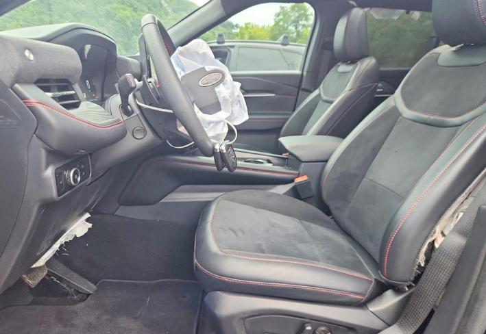 Salvage 2025 Ford Explorer St in Black