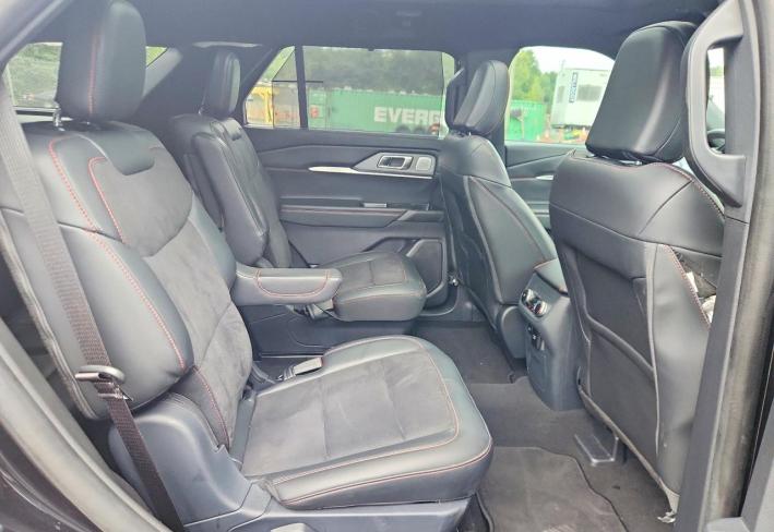Salvage 2025 Ford Explorer St in Black