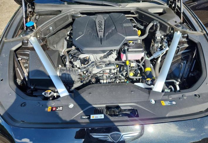 Salvage 2026 Genesis G70  in Black