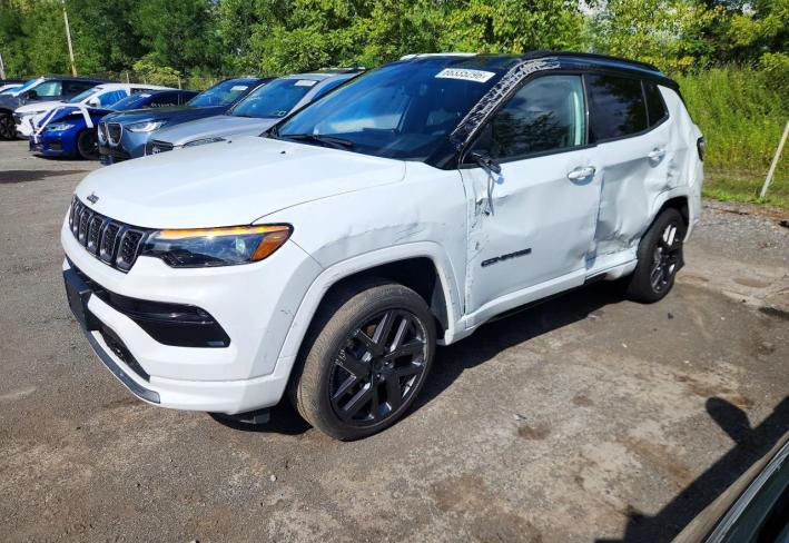 Salvage 2025 Jeep Compass Limited in White