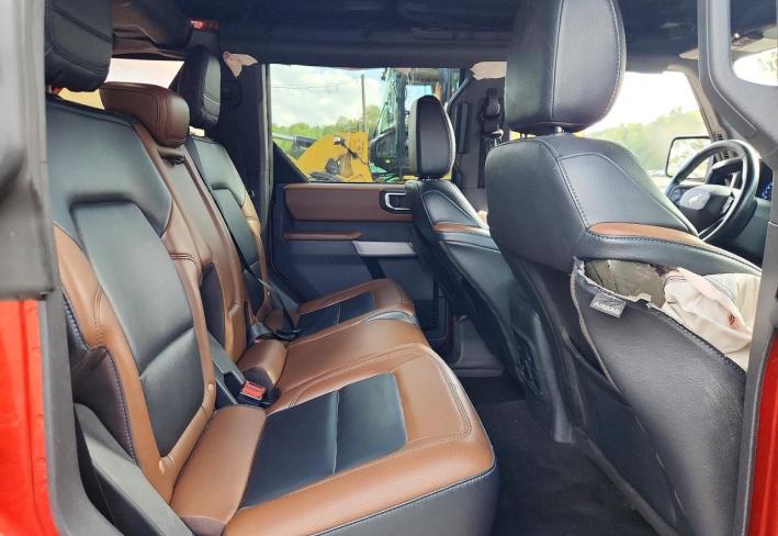 Salvage 2023 Ford Bronco Wildtrak in Burgundy