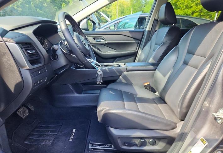 Salvage 2024 Nissan Rogue Sv in Gray
