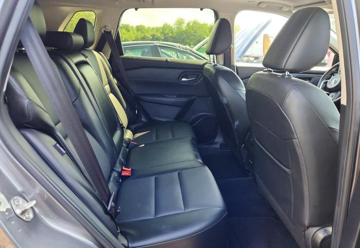 Salvage 2024 Nissan Rogue Sv in Gray