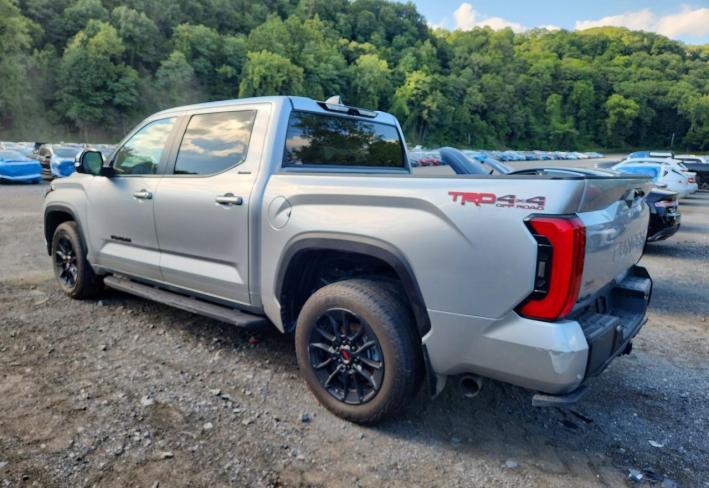Salvage 2025 Toyota Tundra Limited in Silver