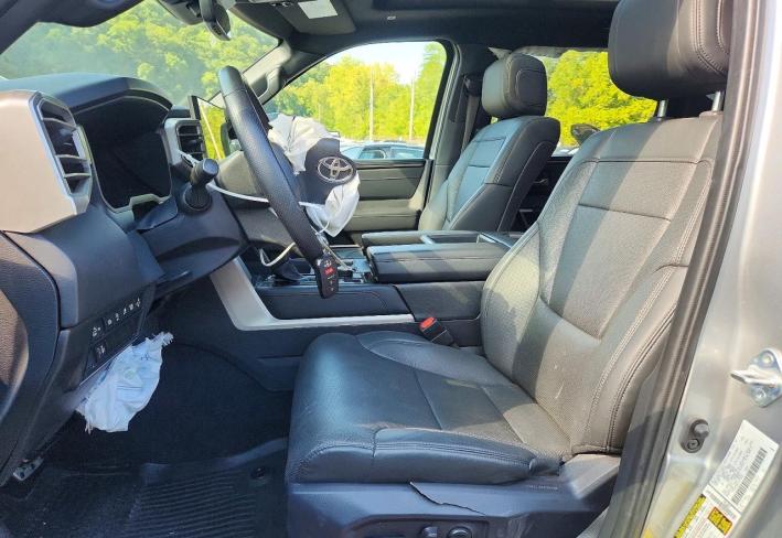 Salvage 2025 Toyota Tundra Limited in Silver