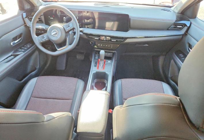 Salvage 2026 Nissan Kicks Sr in Burgundy