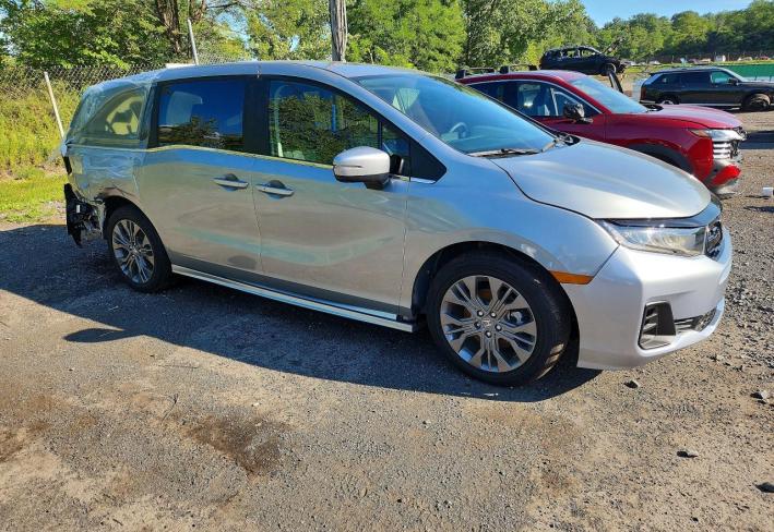Salvage 2026 Honda Odyssey Touring in Silver