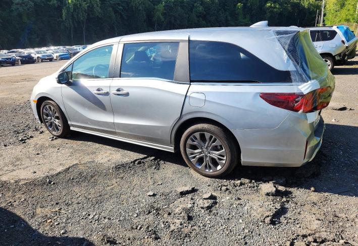Salvage 2026 Honda Odyssey Touring in Silver