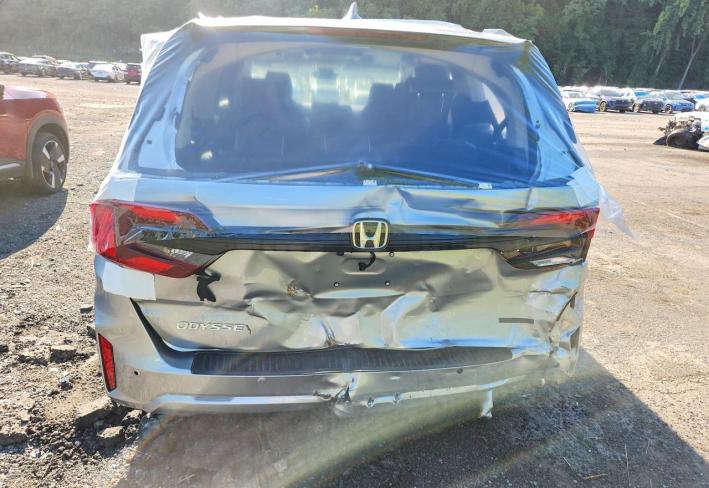 Salvage 2026 Honda Odyssey Touring in Silver