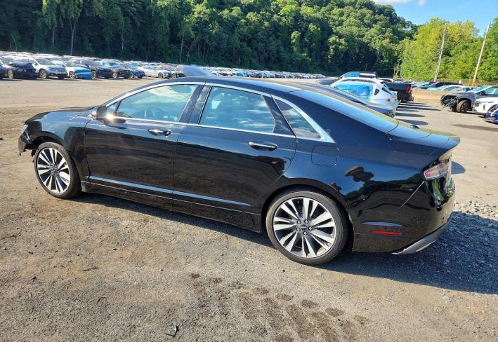 Salvage 2017 Lincoln Mkz  in Black