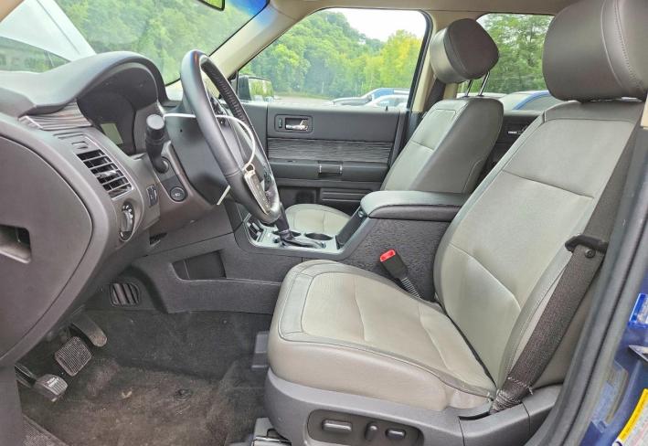Salvage 2018 Ford Flex  in Blue