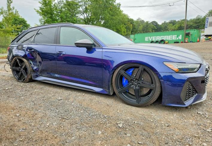 Salvage 2021 Audi Rs6  in Blue