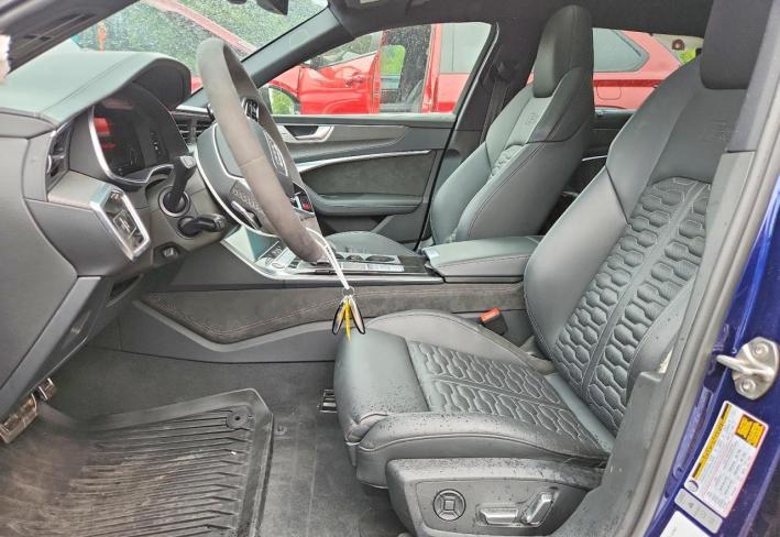 Salvage 2021 Audi Rs6  in Blue