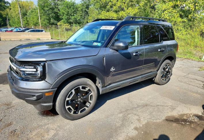 Salvage 2024 Ford Bronco Sport Outer Banks in Gray