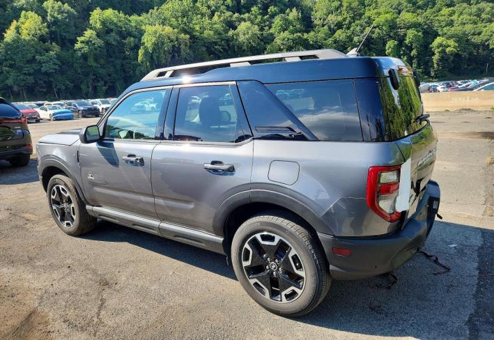 Salvage 2024 Ford Bronco Sport Outer Banks in Gray