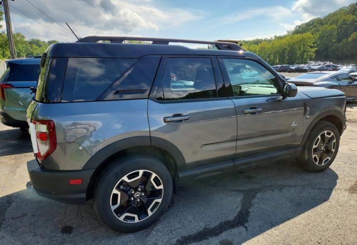 Salvage 2024 Ford Bronco Sport Outer Banks in Gray