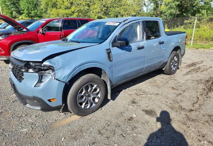 Salvage 2025 Ford Maverick  in Blue