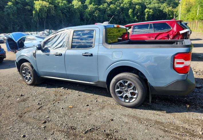Salvage 2025 Ford Maverick  in Blue
