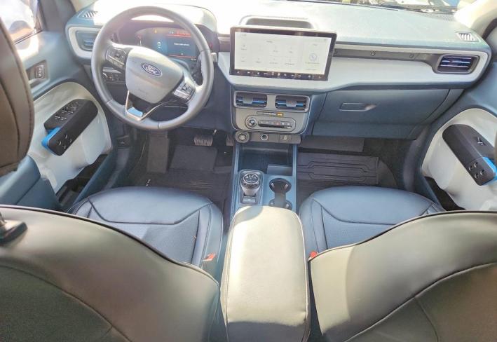 Salvage 2025 Ford Maverick  in Blue