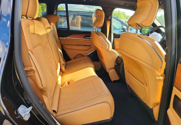 Salvage 2023 Jeep Grand Cherokee Summit 4xe in Black