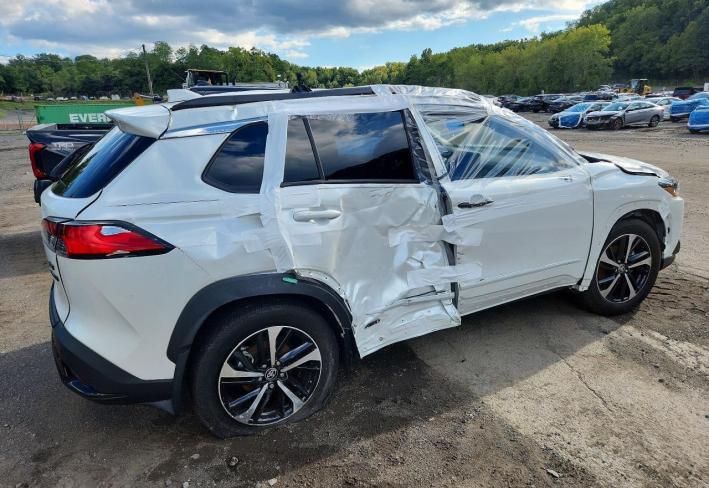 Salvage 2024 Toyota Corolla Cross Hybrid Xse in White