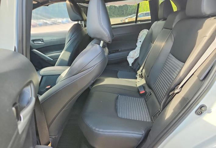 Salvage 2024 Toyota Corolla Cross Hybrid Xse in White