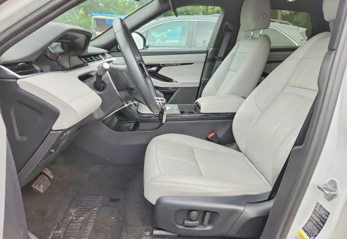 Salvage 2023 Land Rover Evoque Se in Белый