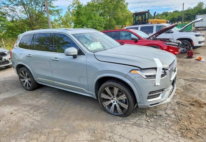 Salvage 2025 Volvo Xc90  in Серый
