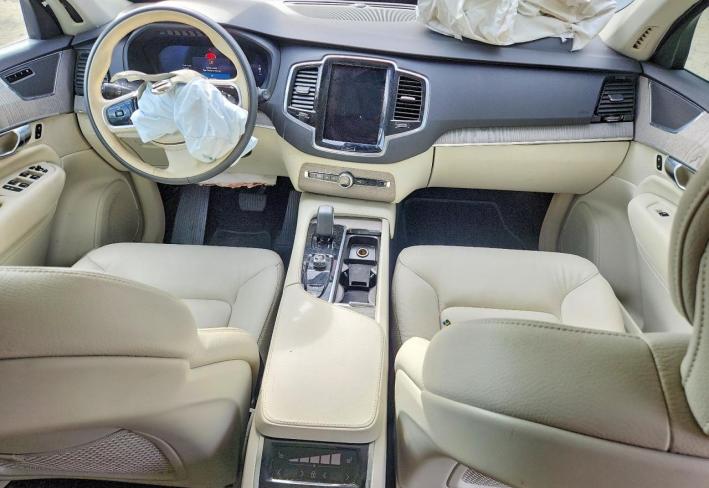 Salvage 2025 Volvo Xc90  in Серый