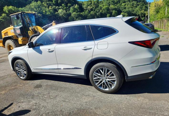 Salvage 2024 Acura Mdx  in White