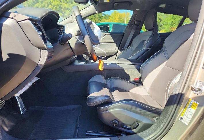 Salvage 2021 Volvo S60 T6 R-design in Gray