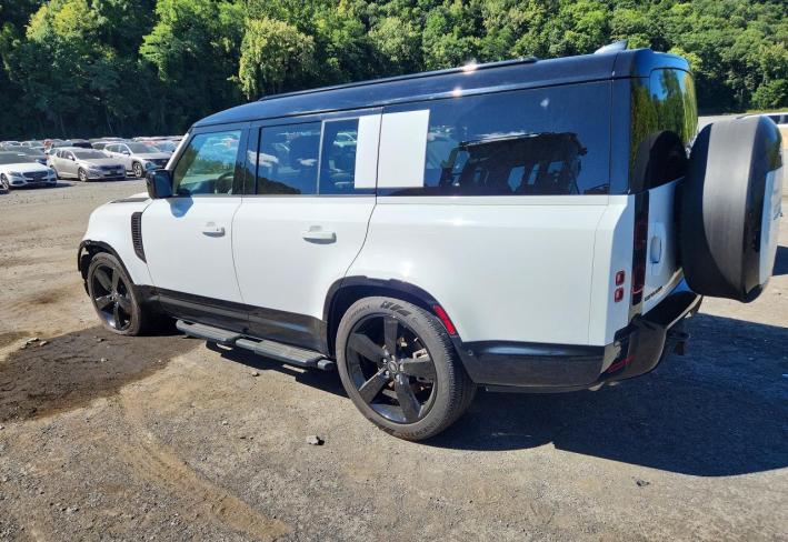 Salvage 2025 Land Rover Defender 130 X-dynamic Se in White