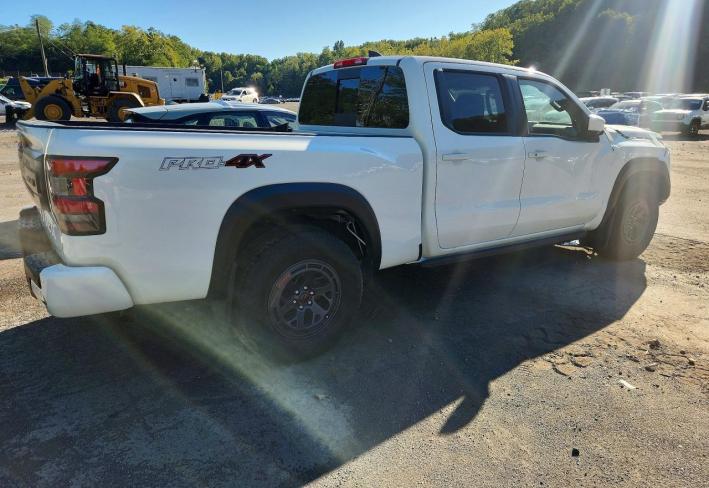Salvage 2025 Nissan Frontier Pro-4x in White