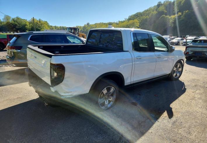 Salvage 2026 Honda Ridgeline  in White