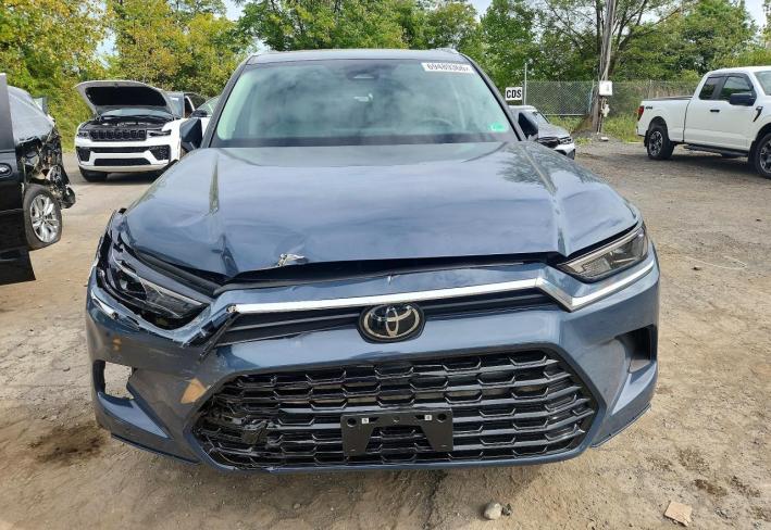 Salvage 2025 Toyota Grand Highlander Hybrid Xle in Blue