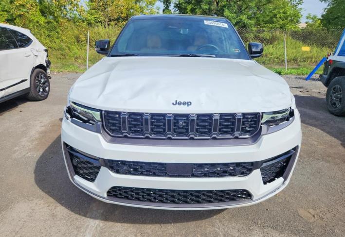 Salvage 2026 Jeep Grand Cherokee L Summit in White