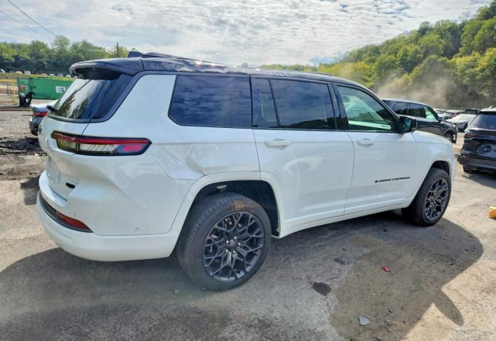 Salvage 2026 Jeep Grand Cherokee L Summit in White