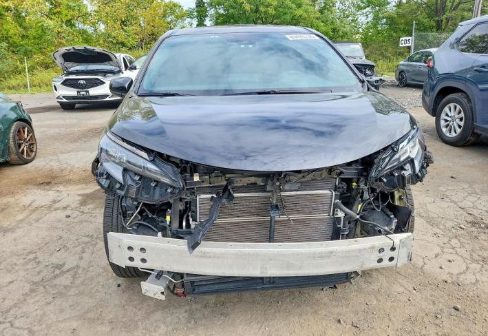 Salvage 2023 Toyota Sienna Woodland Edition in Black