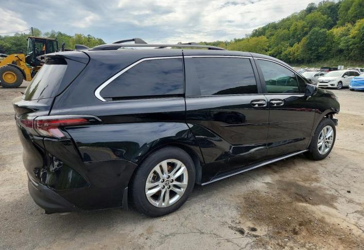 Salvage 2023 Toyota Sienna Woodland Edition in Black